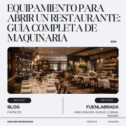 Vista de equipamiento para abrir un restaurante profesional con maquinaria de cocina, mesas de acero inoxidable y refrigeración industrial